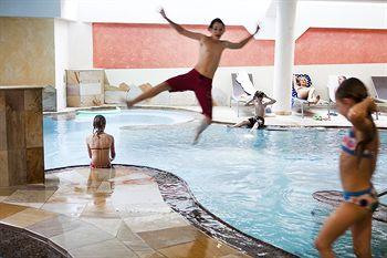 Hotel Pop-up Living Zell Am 4*