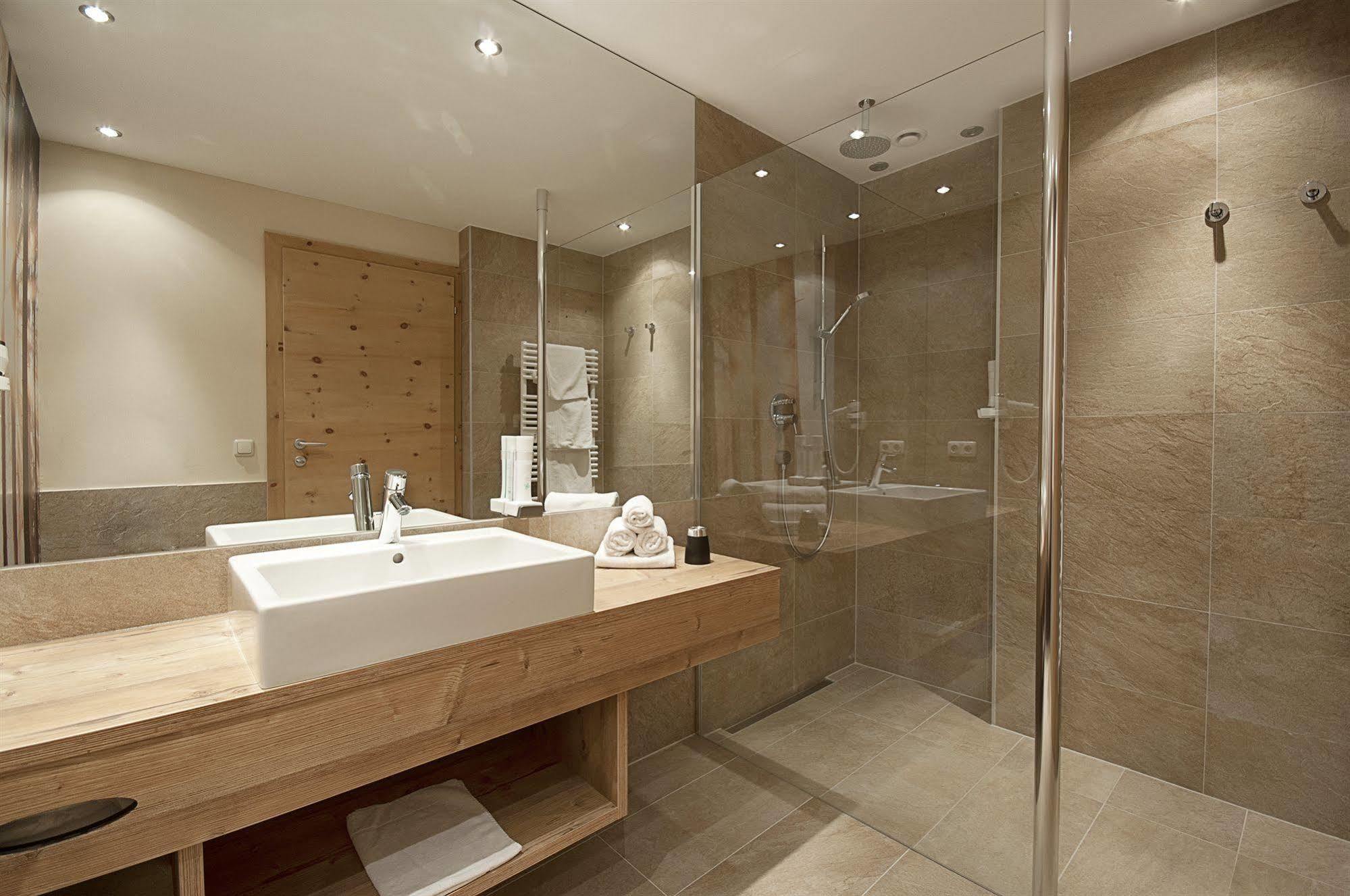 Pop-up Living Zell Am Hotel