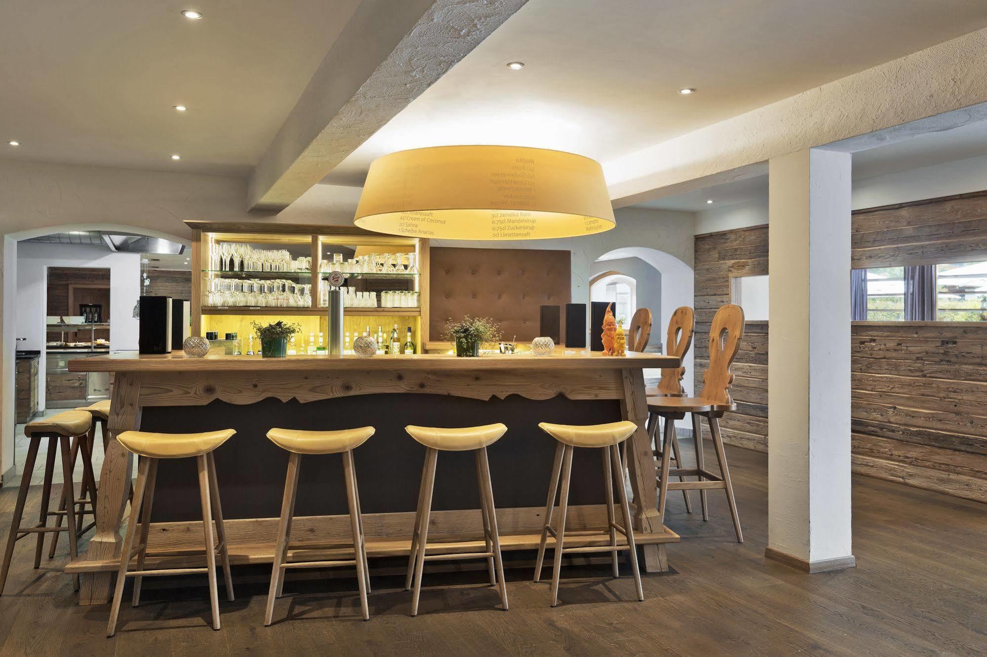 Pop-up Living Zell Am Hotel 4*